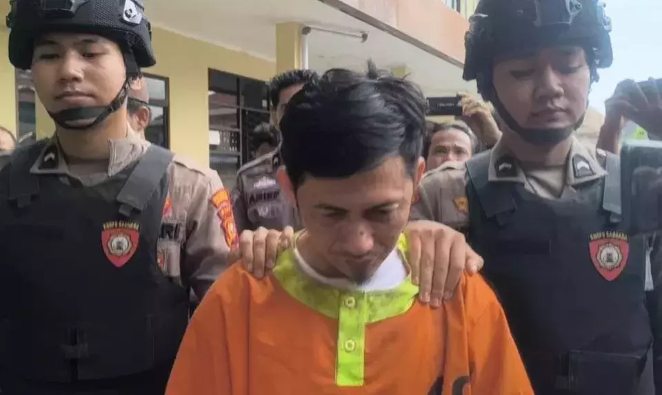 Image Credit Effendi Rusli/Ist - Tersangka tabrakan maut yang menewaskan satu keluarga di Pekanbaru, Riau, ditahan polisi, Kamis 2 Januari 2024.