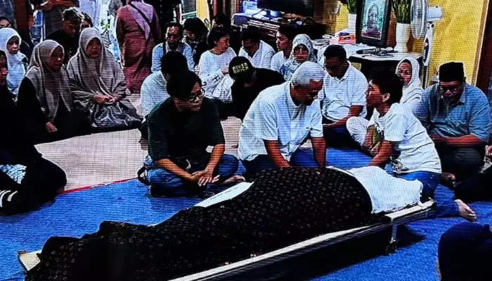 Bunda Iffet, Ibunda Bimbim Slank, Dimakamkan di TPU Karet Bivak