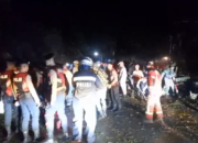 Longsor Tebing Lembah Koi Putuskan Akses Utama Puncak-Cianjur, Proses Evakuasi Terus Berlanjut