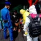 Image Credit Polda Banten - Petugas mengevakuasi jenazah enam nelayan yang ditemukan tewas secara misterius di atas KM Sri Mariana di Pulau Tempurung, Kecamatan Pulomerak, Kota Cilegon pada Minggu (4/8/2024).