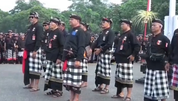 Gelaran Agung Pasikian Pecalang Bali Tolak Premanisme, Tegaskan Dukungan ke TNI-Polri