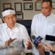 Image Credit Rino Fajar Setiawan/Beritasatu - Gubernur Jawa Barat Dedi Mulyadi (dua dari kiri) meminta bupati Bekasi membayar gaji tukang sampah Rp 5,6 juta.