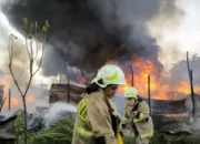 Ledakan Tungku Penyulingan Tiner di Cilincing: Kebakaran Hebat Hanguskan 200 Meter Persegi
