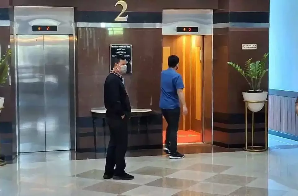 Image Credit Ahmad Shoim/Beritasatu - Ayah Ronald Tannur, Edward Tannur saat tiba di Kejati Jatim, Selasa 5 November 2024.