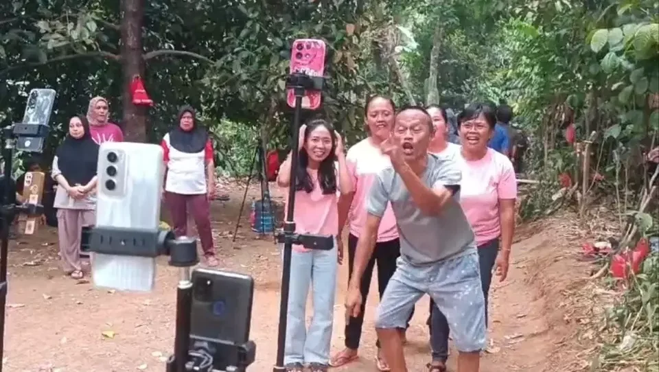 Image Credit Istimewa - Gunawan (38), pemilik akun TikTok @sadbor86 diamankan polisi lantaran diduga ikut mempromosikan situs judi online (judol) dalam live streaming di TikTok.