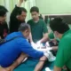 Seorang duda lanjut usia di Ngawi, Jawa Timur, mendatangi markas damkar untuk meminta bantuan melepaskan potongan pipa air yang dipasang di alat kelaminnya, Selasa, 13 Mei 2025. (Istimewa)