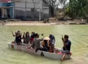 Ratusan Warga Dukuh Mintreng Masih Terisolasi Akibat Tanggul Jebol