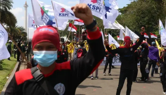 Perayaan May Day 2025 di Monas: 200 Ribu Buruh Sambut Pidato Presiden Prabowo Subianto