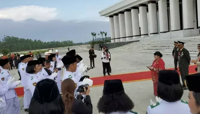 Paskibraka Asal Kalimantan Timur Menjadi Pembawa Baki Sang Saka Merah Putih di IKN