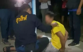 Image Credit KhaoSod - Seorang pria mabuk di Roi Et, Thailand, bernama Watcharin (53) membunuh istrinya dengan tongkat kayu karena marah istrinya tidak mandi seharian.
