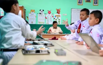 Presiden Prabowo Subianto kembali meninjau langsung pelaksanaan program makan bergizi gratis (MBG) di sekolah, Senin (10/2/2025). (Biro Pers Kepresidenan).