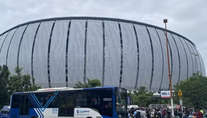 Konser Maroon 5 di JIS Malam Ini, TransJakarta Perpanjang Layanan hingga Pukul 24.00 WIB