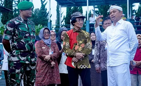 Kak Seto tinjau barak militer pendidikan karakter Dedi Mulyadi, pastikan pendekatan ramah anak dan semua hak anak tetap dijamin. (Instagram/@disdikjabar)