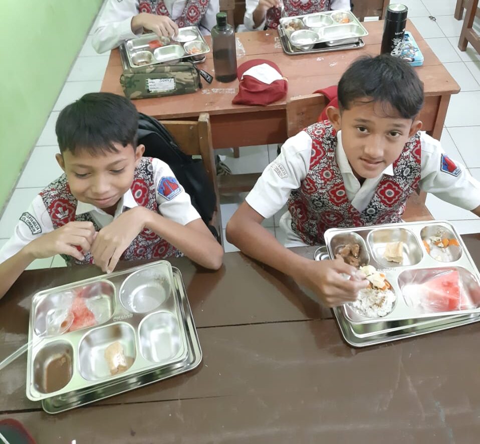 Image Credit Istimewa/Indonesiaupdates.com - Restu & Sultan Siswa Siswa SDN Karyamulya 1 Kota Cirebon.