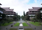 Mahasiswi ITB Pembuat Meme Prabowo-Jokowi Ciuman Resmi Dibebaskan, Kampus Janji Lanjutkan Pembinaan