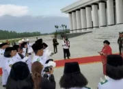 Paskibraka Asal Kalimantan Timur Menjadi Pembawa Baki Sang Saka Merah Putih di IKN