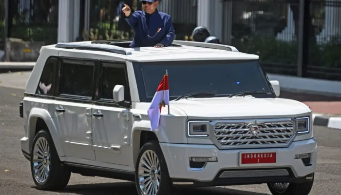 Prabowo Hentikan Mobil Impor, Pilih Kendaraan Taktis Maung Pindad untuk Para Menteri