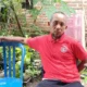 Image Credit Dwi Haryadi - Ayah tiri korban mutilasi Hendi Suprapto saat memberikan keterangan di rumah duka Desa Sidodadi Kecamatan Garum Kabupaten Blitar.