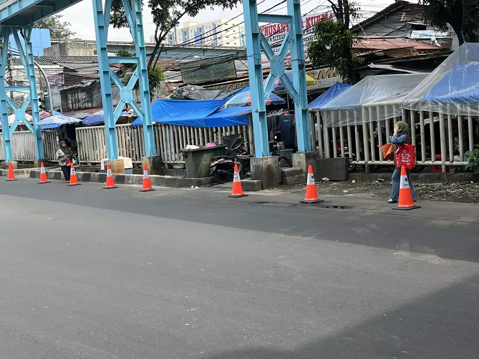 Image Credit Zhulfakar/Beritasatu - Parkir liar di Tanah Abang, Jakarta Pusat masih menjadi perhatian dan meresahkan masyarakat.