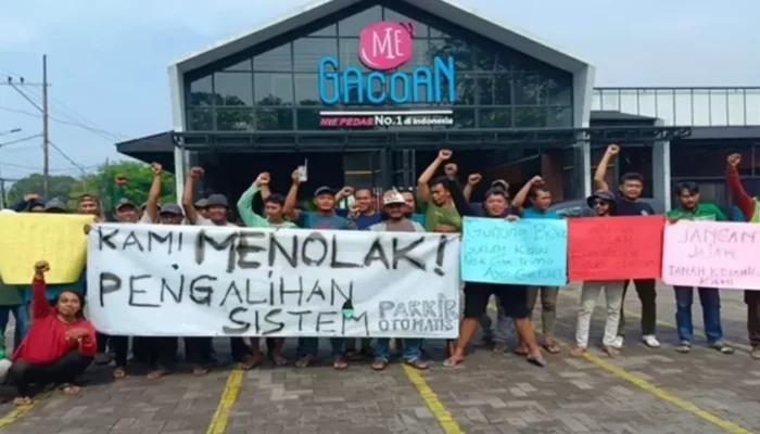 Viral! Kades dan Karang Taruna Desa Gelam Tolak Parkir Gratis di Mie Gacoan Sidoarjo