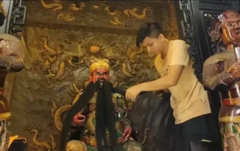 Umat Konghucu di Pangkalpinang Gelar Ritual Cuci Patung Dewa Sambut Imlek 2576