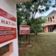 Perusahaan penyalur tenaga kerja PT Esdemea yang berlokasi di Kelurahan Jatisari, Kecamatan Jatiasih, Kota Bekasi, Jawa Barat, disegel pada Selasa (20/5/2025). (Beritasatu/Rino Fajar Setiawan)