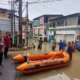 Image Credit Agnes Valentina Christa/Beritasatu - Wakil Presiden Gibran Rakabuming Raka meninjau korban banjir di Jakarta Timur, Kamis, 28 November 2024.