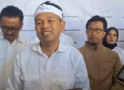 Gubernur Jabar Dedi Mulyadi saat berada di Kota Bandung, Senin 28 April 2025. (Beritasatu/Aep)