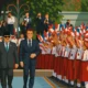 Ilustrasi - Presiden Prabowo Subianto dan Prancis Emmanuel Macron berjalan di halaman Istana Merdeka, Jakarta, Rabu (28/5/2025).