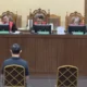 Image Credit Nanda Perdana - JPU membacakan dakwaan untuk terdakwa mantan Menteri Perdagangan (Mendag) Thomas Trikasih Lembong atau Tom Lembong dalam agenda sidang kasus korupsi importasi gula Kemendag periode 2015-2016 atau korupsi impor gula.