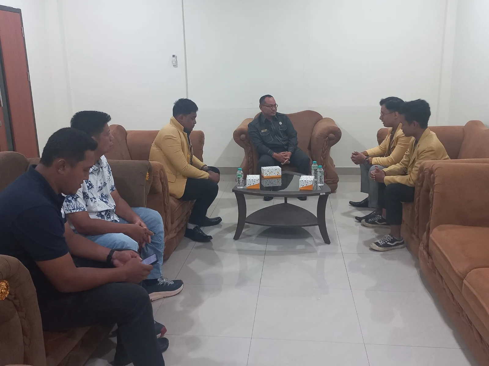 Image Credit (IST) - Mahasiswa UBHARA JAYA Suarakan Kekhawatiran atas RUU TNI, DPRD Kota Bekasi Janji Tindak Lanjut (15/4).