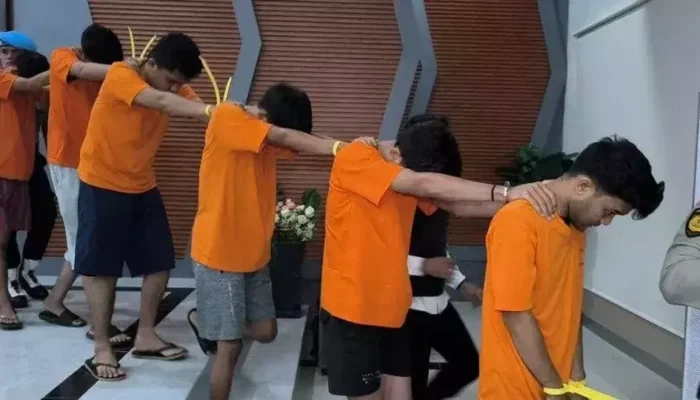 Polda Riau Tangkap 10 Anggota Debt Collector Fighter Ilegal, Tiga di Antaranya Anak di Bawah Umur