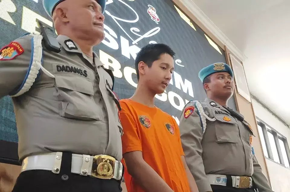 Image Credit Heru Yustanto/Beritasatu - Suami selebgram Cut Intan Nabila, Armor Toreador (AT), kini telah ditetapkan sebagai tersangka dalam kasus kekerasan dalam rumah tangga (KDRT).
