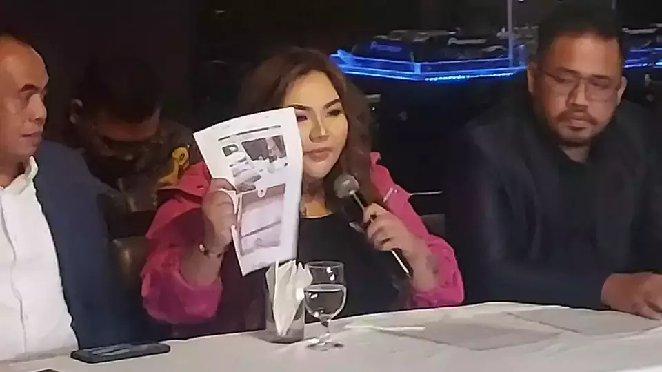 Lisa Mariana buka-bukaan ke publik soal perselingkuhannya dengan Ridwan Kamil. (Beritasatu/Gandhi Armansyah)