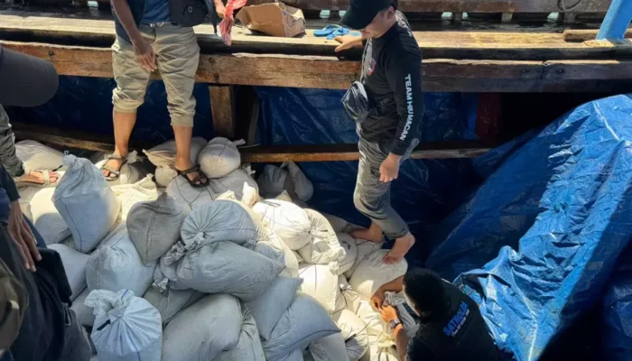 Ditpolairud Polda Babel Gagalkan Penyelundupan 20 Ton Pasir Timah Ilegal ke Malaysia