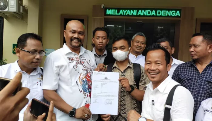 Kasus Penahanan Ijazah di UD Santosa Seal Dilaporkan ke Polda Jatim, Korban Terus Bertambah