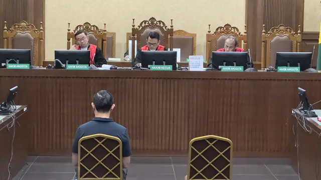Image Credit Nanda Perdana - JPU membacakan dakwaan untuk terdakwa mantan Menteri Perdagangan (Mendag) Thomas Trikasih Lembong atau Tom Lembong dalam agenda sidang kasus korupsi importasi gula Kemendag periode 2015-2016 atau korupsi impor gula.