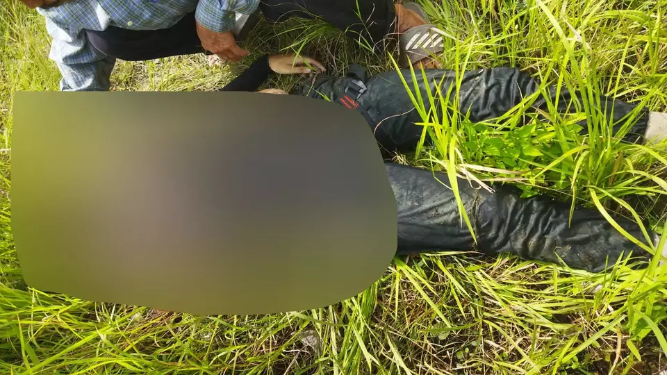 Seorang mahasiswi inisial AFS (19) tewas setelah terjatuh saat melakukan panjat tebing di Gunung Putri, Desa Gunung Putri, Kabupaten Bogor, Jawa Barat, Minggu (20/4/2025). (Beritasatu/Saepul Jaenudin)