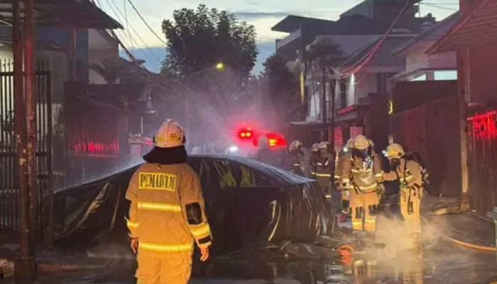 Mobil Listrik BYD Seal Terbakar di Palmerah, Jakarta Barat, Diduga Karena Baterai