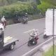 Image Credit Istimewa - Sebuah video amatir yang beredar di media sosial menunjukkan seorang polisi patwal Polres Bogor diduga tendang pengendara sepeda motor hingga terjatuh saat melakukan pengawalan terhadap mobil mewah di Puncak, Jumat, 14 Maret 2025.