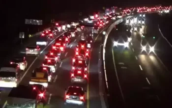 Tol Cipularang Macet 10 Kilometer, Arus Balik Lebaran 2025 Menuju Jakarta Lumpuh