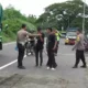 Image Credit Istimewa - Polisi melakukan olah tempat kejadian perkara kecelakaan adu banteng motor dan truk di Mojokerto, Jawa Timur, Kamis 23 Januari 2025.