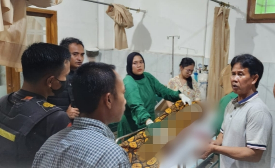 Seorang pemuda berinisial A (20) tewas ditikam setelah cekcok dengan temannya sendiri di Kabupaten Mesuji, Lampung, pada hari Selasa, 20 Mei 2025. (Beritasatu/Roy)