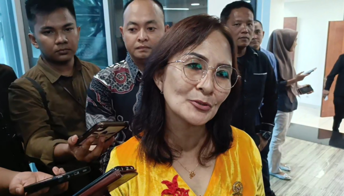 Megawati Zebua Bantah Cekik Pramugari Wings Air, Klaim Hanya Ingin Bantu Penumpang Lansia