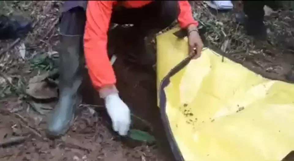 Image Credit Delfi Neski/Beritasatu - Seorang gadis berinisial NKS (18) yang bekerja sebagai penjual gorengan ditemukan tewas terkubur di Padang Pariaman, Sumatera Barat, Minggu, 8 September 2024.