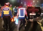 Minibus Terguling di Tol Dalam Kota, Satu Tewas dan Dua Luka Kritis