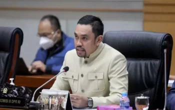 Wakil Ketua Komisi III DPR Ahmad Sahroni mendesak polri dan Kemenkomdigi segera menyelidiki dan menindak grup Facebook bernama Fantasi Sedarah terkait dugaan konten menyimpang. (Beritasatu/Yustinus Patris Paat)