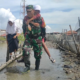 Jalan Rusak 15 Tahun, Siswa SD di Indramayu Bertaruh Nyawa Demi Sekolah