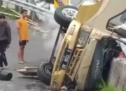 Kecelakaan maut terjadi di jalur ekstrem Tawangmangu-Magetan, tepatnya di Desa Gondosuli, Karanganyar, Jawa Tengah, Sabtu, 15 Mei 2025 pukul 09.45 WIB. (Beritasatu/Abdul Alim Muhamad Zamzami)