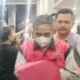Image Credit Nadia Putri Rahmani/Antara - Hakim Agam Syarif Baharuddin yang jadi tersangka suap vonis lepas terdakwa korupsi ekspor CPO dibawa menuju mobil tahanan oleh penyidik di Gedung Kejaksaan Agung, Jakarta, Senin (14/4/2025).